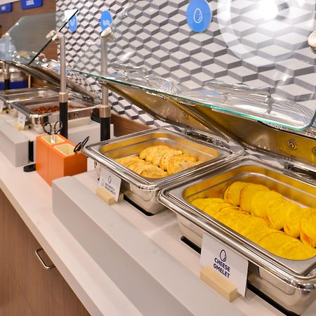 Holiday Inn Express Hotel & Suites Barrie By Ihg Bagian luar foto