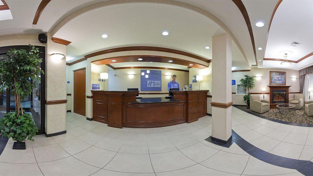 Holiday Inn Express Hotel & Suites Barrie By Ihg Bagian luar foto