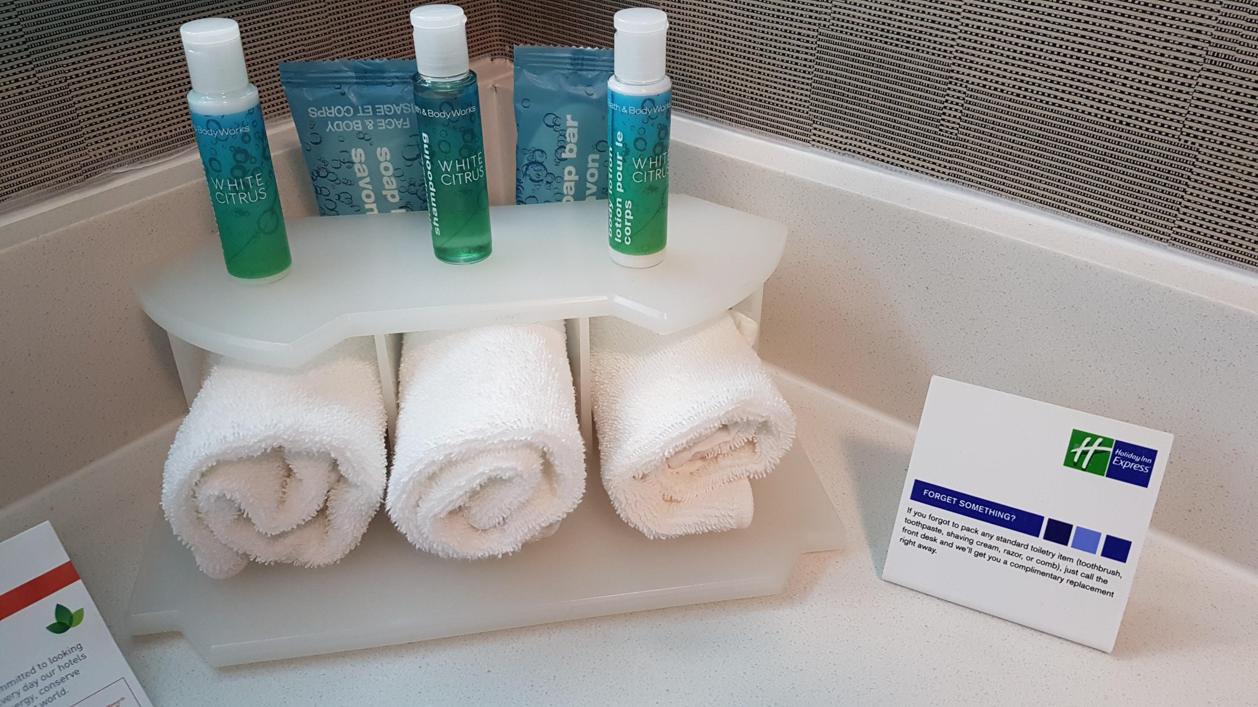 Holiday Inn Express Hotel & Suites Barrie By Ihg Bagian luar foto