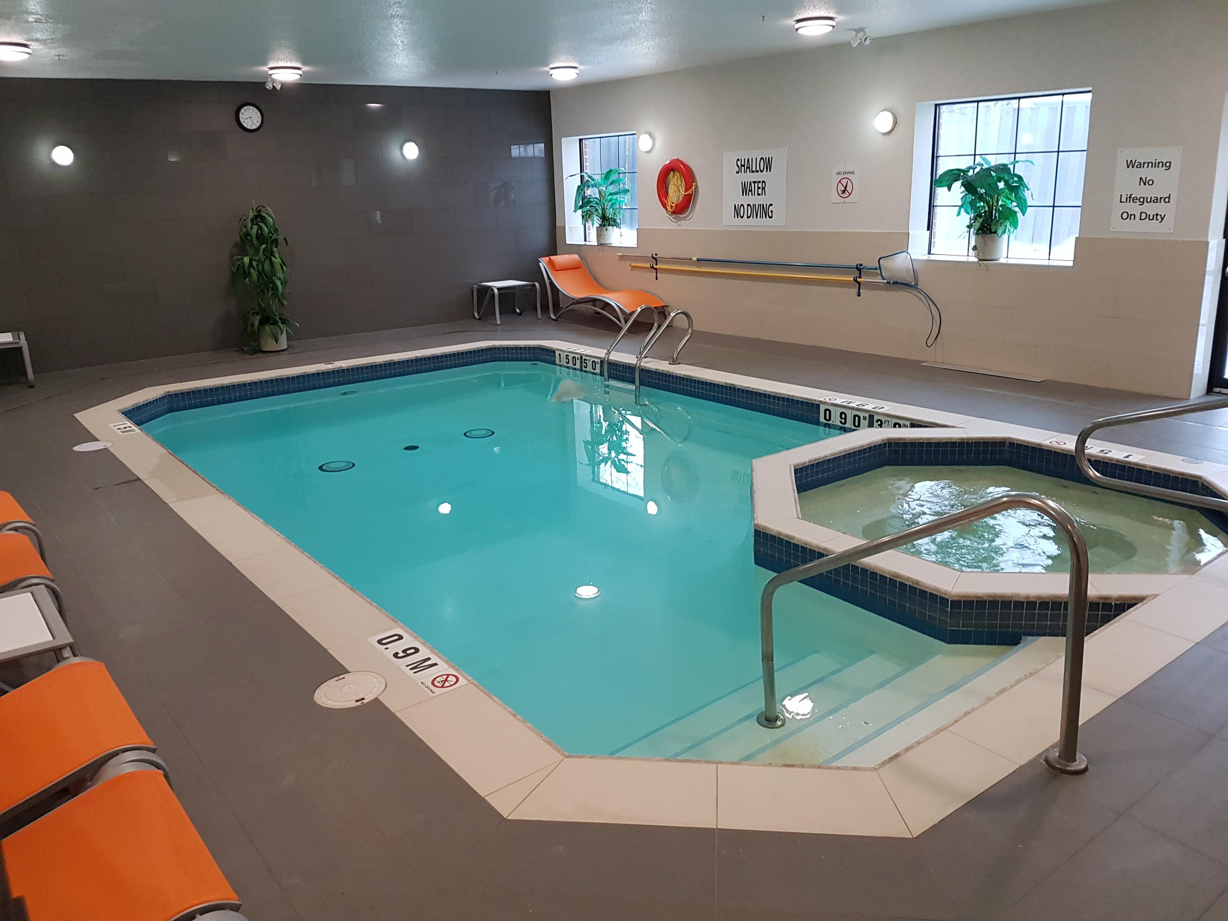 Holiday Inn Express Hotel & Suites Barrie By Ihg Bagian luar foto