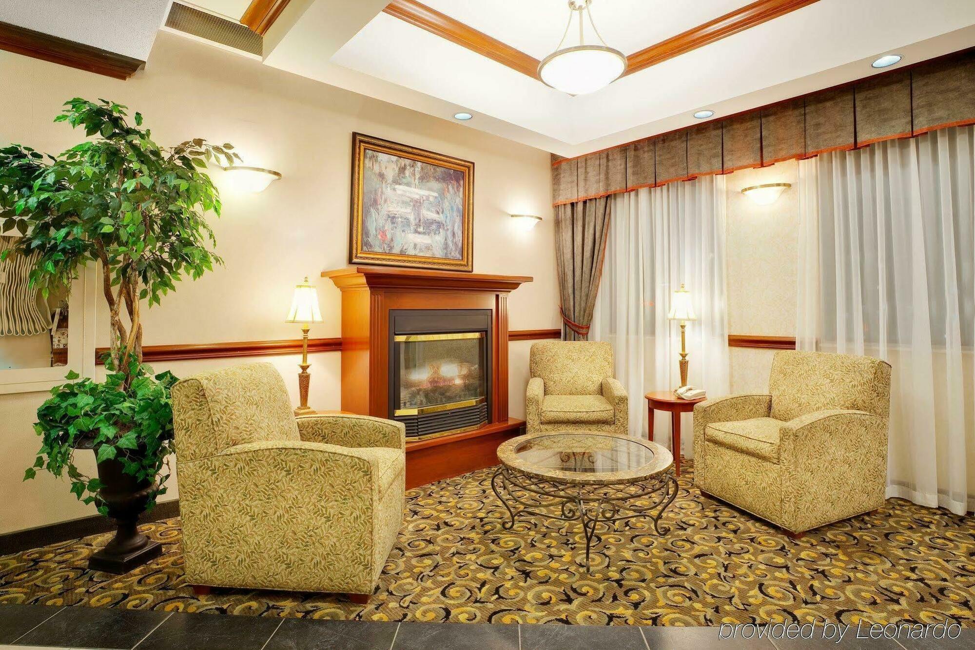 Holiday Inn Express Hotel & Suites Barrie By Ihg Bagian luar foto